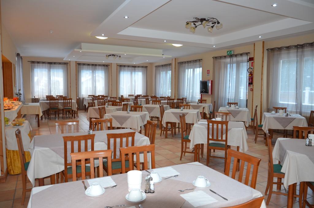 Hotel Pineta Falcade Ngoại thất bức ảnh