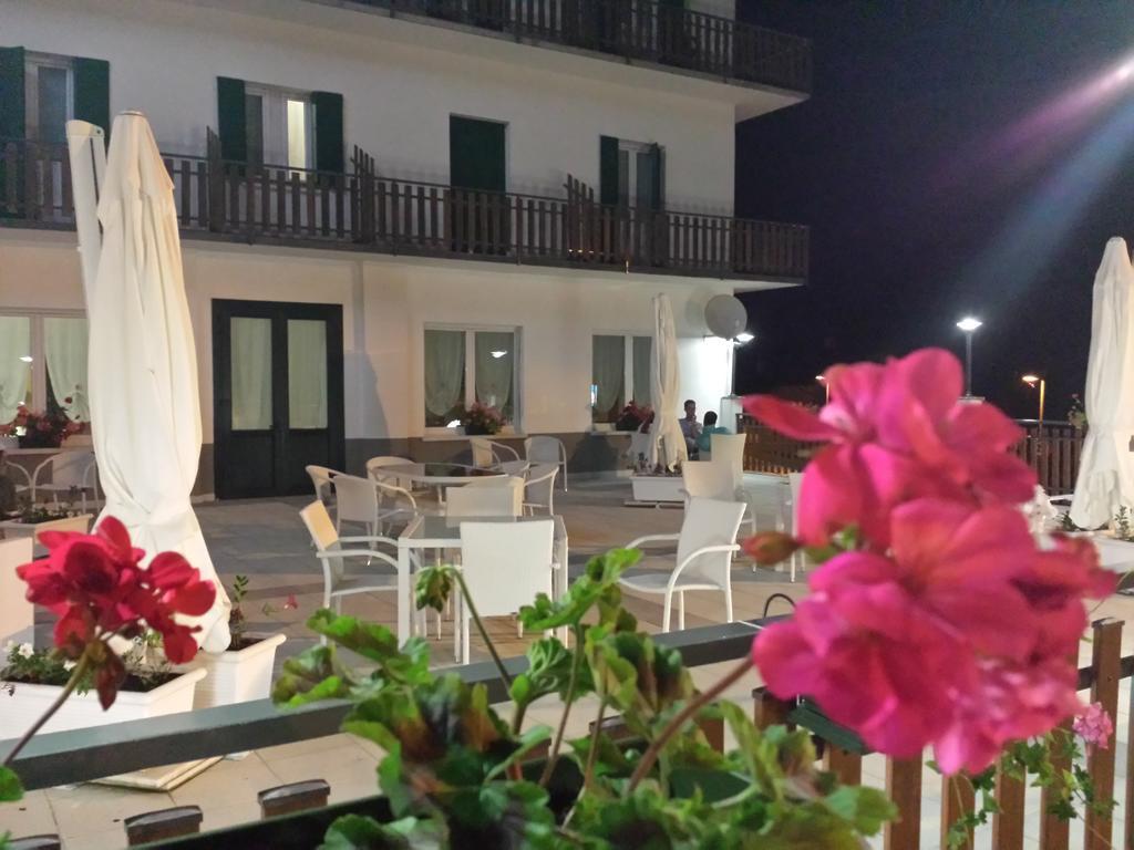 Hotel Pineta Falcade Ngoại thất bức ảnh